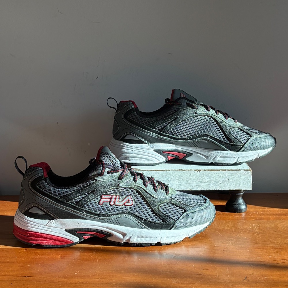 Fila‎ Mens 8.5 Grey Black Red Mesh Running Training Sneakers 1HR18055-052